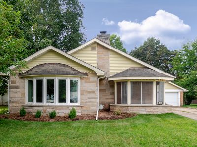 214 Cedar St
