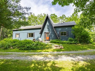 305 Pond Rd