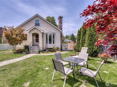 1705 N Wycoff Avenue