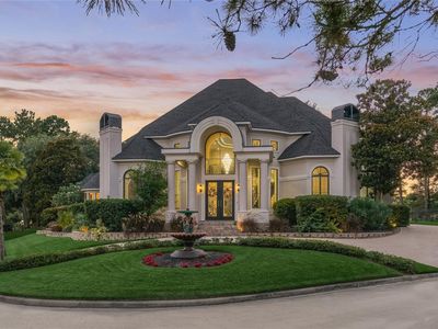 200 Sarasota Cir S