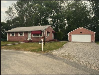18 Almeida Dr