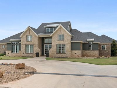 1051 Hawk Ln