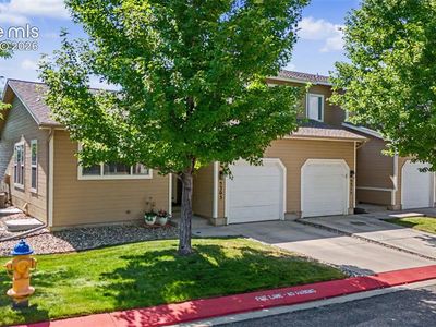 5305 Sunshade Point
