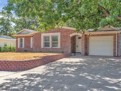 1314 E Lovers Ln