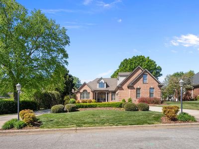 902 Mill Pointe Way