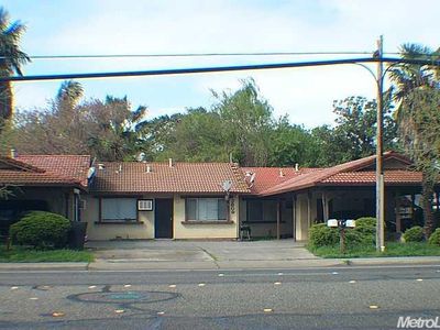 3809 Tully Rd
