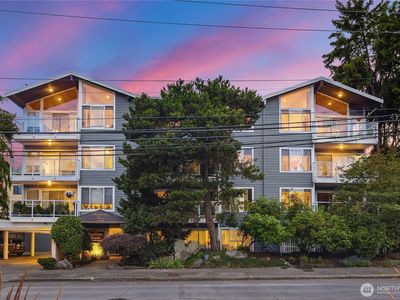 5249 40th Avenue NE #402