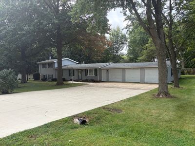 10083 Elizabeth Rd