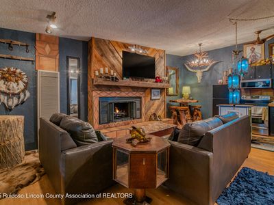 152 Mountain Sun Trl