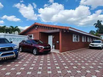 1195 NW 30th Pl