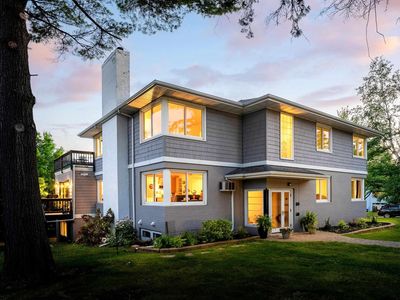 225 N 26th Ave E