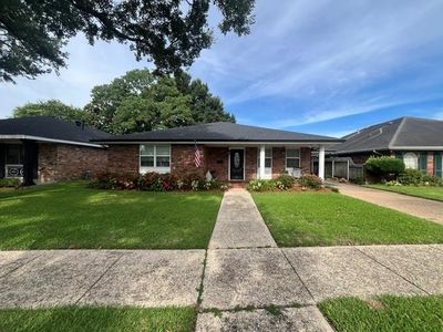 1613 Bonnie St