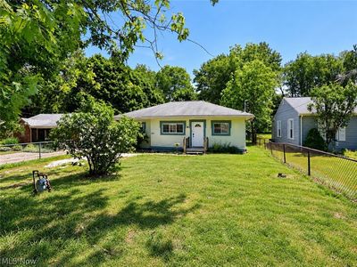 931 Crestline Dr