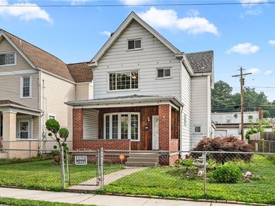 444 Russellwood Ave
