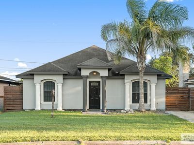 Property at 210 E 8th St, Los Fresnos, TX