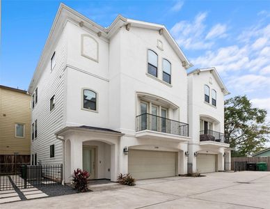 1130 W 24th St