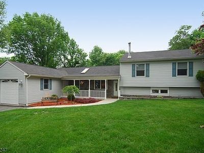 3 Elizabeth Ln
