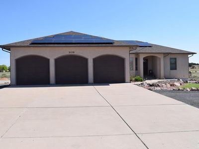 2129 W Woodstock Dr