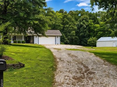1863 Tamara Ct