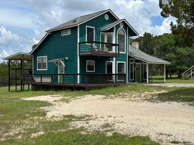 136 N SCENIC LOOP
