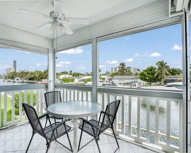 455 Paradise Isle Blvd APT 207