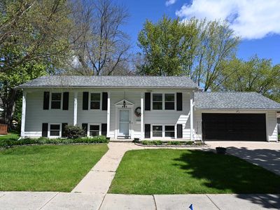 405 Hollybrook Dr