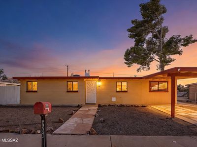 6608 E Mary Dr