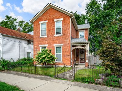 247 Oak St
