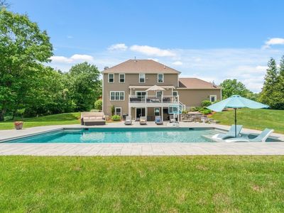 5 Clinton Dr