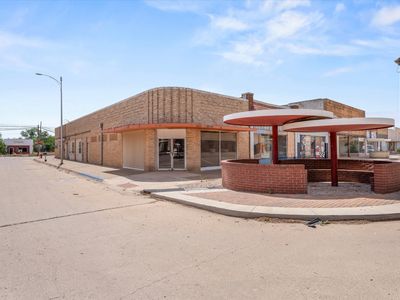 400 N Phelps Ave