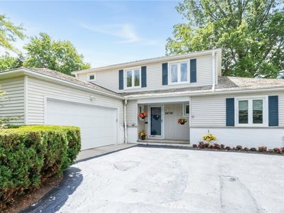 Property at 24100 Shaker Blvd, Shaker Heights, OH