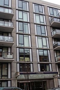 350 W 53rd St APT 3B