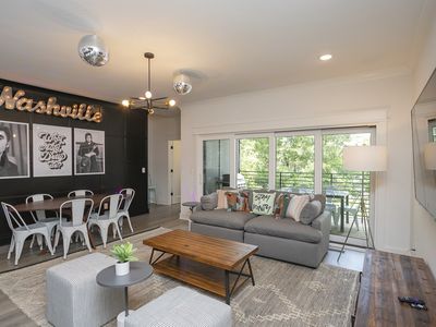 109 N 9th St #3