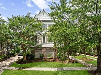 1226 Smythe St