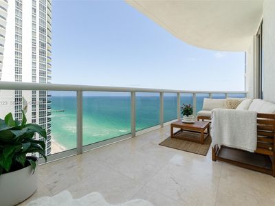 15901 Collins Ave APT 2502