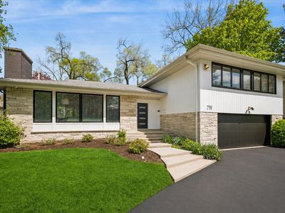 751 Woodridge Ln