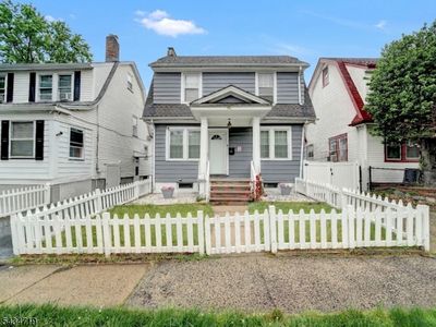 409-411 3Rd Ave West