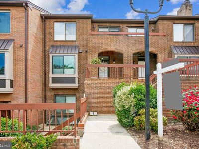 5229 King Charles Way #1-6