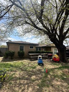 Property at 2612 Roberts Cir, Arlington, TX