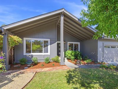 30 Driftwood Avenue