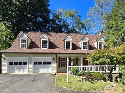 Property at 15880 Cliffbrook Ct, Dumfries, VA