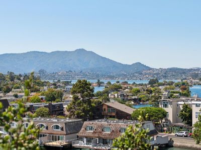 11 Alcatraz Avenue