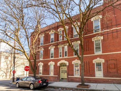 35 Chestnut St APT 2