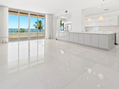 808 Brickell Key Dr APT 304
