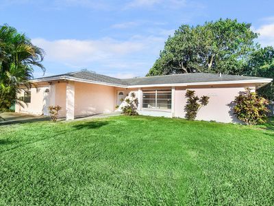 2652 Iroquois Avenue