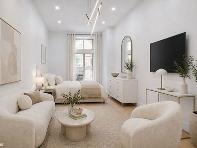 23 Waverly Pl APT 2Y