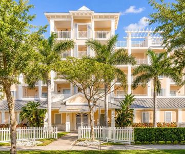 1931 NE 2nd St #405