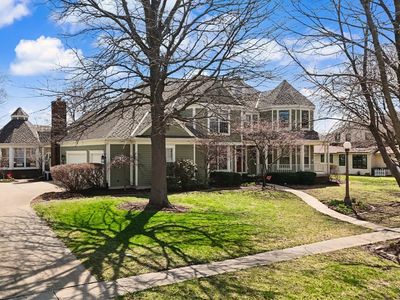 2204 Edgewater Pl