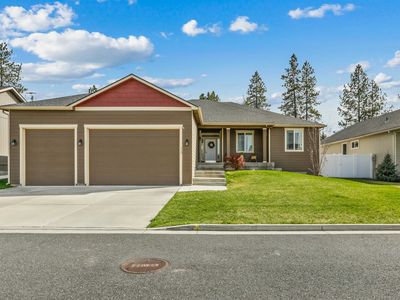 712 E Belle Ln