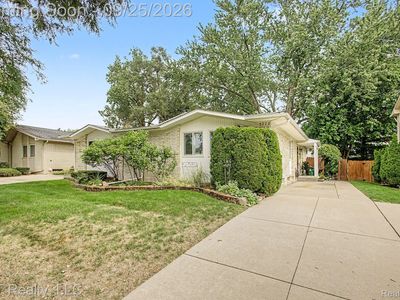 3222 Woodland Ave